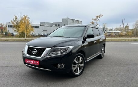 Nissan Pathfinder, 2015 год, 2 150 000 рублей, 1 фотография