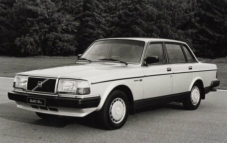 Volvo 240 Series, 1984 год, 180 000 рублей, 1 фотография