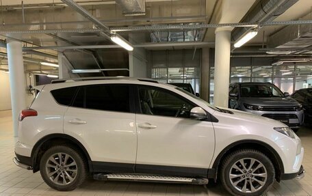 Toyota RAV4, 2016 год, 2 799 000 рублей, 3 фотография