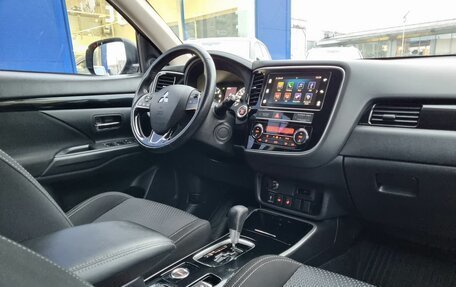 Mitsubishi Outlander III рестайлинг 3, 2019 год, 2 439 000 рублей, 8 фотография