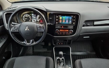 Mitsubishi Outlander III рестайлинг 3, 2019 год, 2 439 000 рублей, 9 фотография