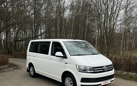 Volkswagen Caravelle T6 рестайлинг, 2018 год, 3 500 000 рублей, 3 фотография