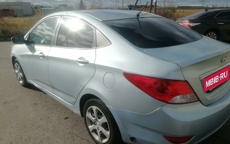 Hyundai Solaris II рестайлинг, 2011 год, 510 000 рублей, 4 фотография