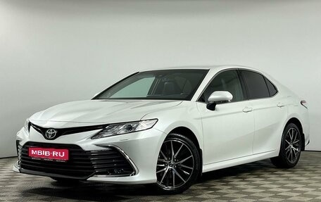 Toyota Camry, 2021 год, 3 998 000 рублей, 1 фотография