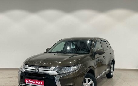 Mitsubishi Outlander III рестайлинг 3, 2018 год, 1 739 000 рублей, 1 фотография