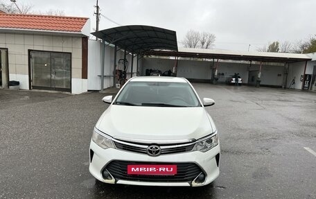 Toyota Camry, 2017 год, 1 800 000 рублей, 4 фотография