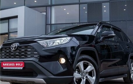 Toyota RAV4, 2021 год, 3 499 000 рублей, 6 фотография