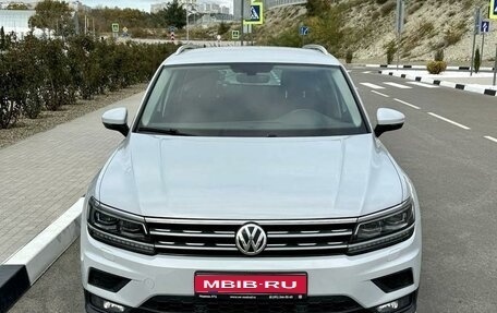 Volkswagen Tiguan II, 2018 год, 2 850 000 рублей, 1 фотография