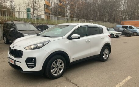 KIA Sportage IV рестайлинг, 2017 год, 2 299 999 рублей, 2 фотография