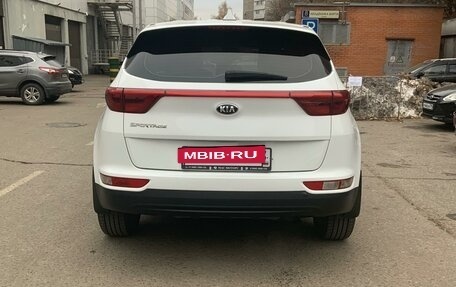 KIA Sportage IV рестайлинг, 2017 год, 2 299 999 рублей, 3 фотография