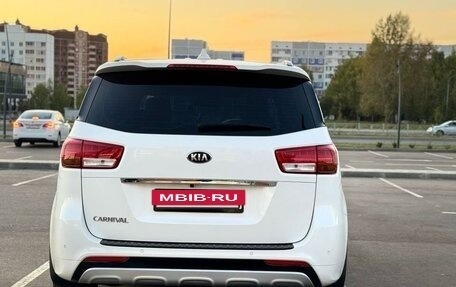 KIA Carnival III, 2017 год, 2 840 000 рублей, 6 фотография