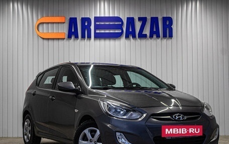 Hyundai Solaris II рестайлинг, 2011 год, 999 000 рублей, 2 фотография