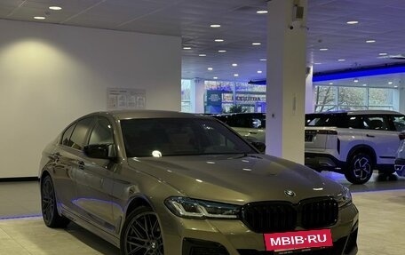 BMW 5 серия, 2018 год, 3 682 000 рублей, 3 фотография