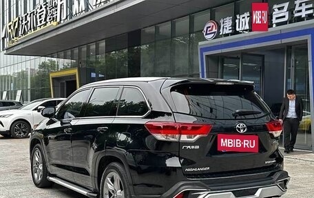 Toyota Highlander III, 2021 год, 3 449 000 рублей, 7 фотография