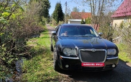 Chrysler 300C II, 2006 год, 1 480 000 рублей, 18 фотография