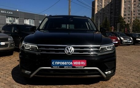 Volkswagen Tiguan II, 2019 год, 2 655 000 рублей, 2 фотография