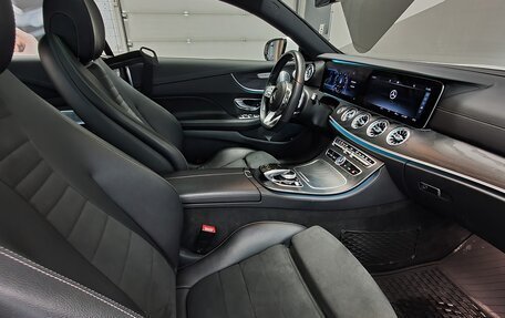 Mercedes-Benz E-Класс, 2018 год, 3 965 000 рублей, 31 фотография