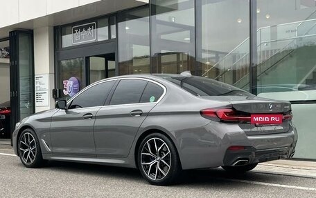 BMW 5 серия, 2022 год, 3 790 000 рублей, 4 фотография