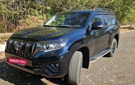 Toyota Land Cruiser Prado 150 рестайлинг 2, 2022 год, 8 300 000 рублей, 3 фотография