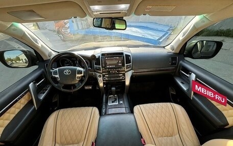 Toyota Land Cruiser 200, 2012 год, 3 900 000 рублей, 7 фотография