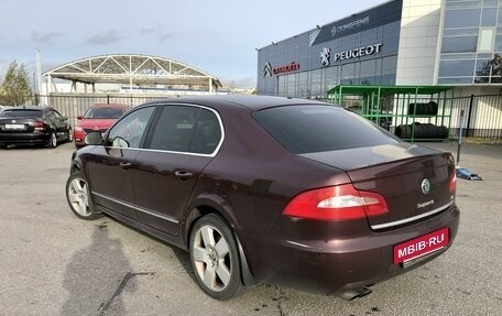 Skoda Superb III рестайлинг, 2011 год, 700 000 рублей, 11 фотография