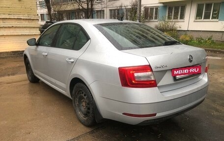 Skoda Octavia, 2017 год, 1 350 000 рублей, 10 фотография