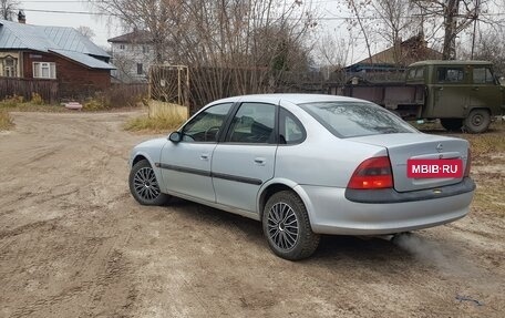 Opel Vectra B рестайлинг, 1998 год, 165 000 рублей, 3 фотография