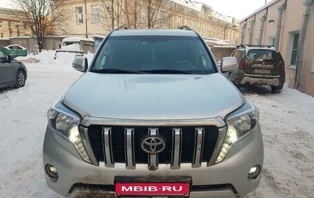 Toyota Land Cruiser Prado 150 рестайлинг 2, 2016 год, 4 300 000 рублей, 3 фотография