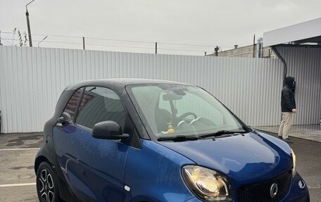 Smart Fortwo III, 2017 год, 1 000 000 рублей, 2 фотография