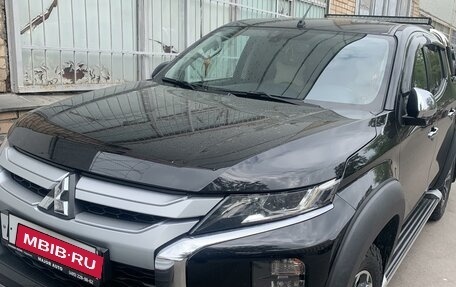 Mitsubishi L200 IV рестайлинг, 2019 год, 3 600 000 рублей, 4 фотография