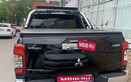 Mitsubishi L200 IV рестайлинг, 2019 год, 3 600 000 рублей, 3 фотография