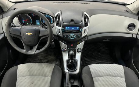 Chevrolet Cruze II, 2013 год, 968 000 рублей, 15 фотография