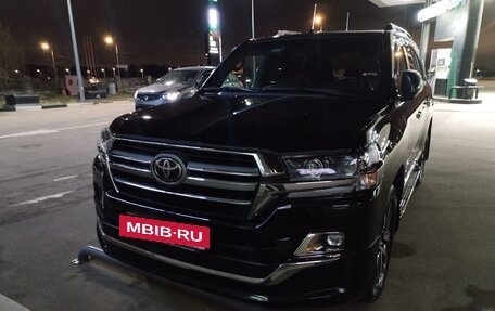 Toyota Land Cruiser 200, 2018 год, 8 600 000 рублей, 15 фотография