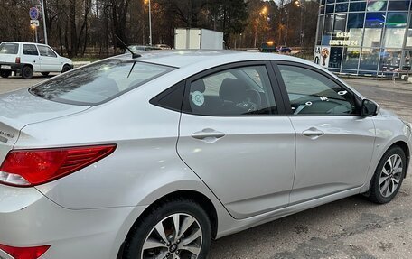 Hyundai Solaris II рестайлинг, 2015 год, 1 300 000 рублей, 6 фотография