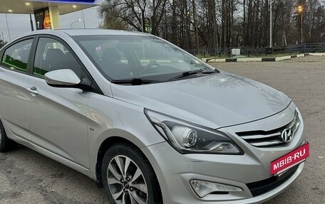 Hyundai Solaris II рестайлинг, 2015 год, 1 300 000 рублей, 8 фотография