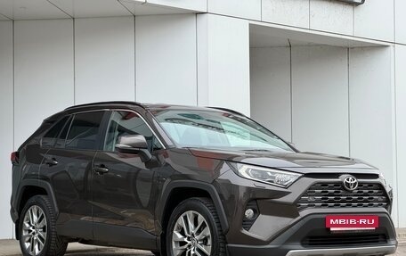 Toyota RAV4, 2020 год, 3 649 000 рублей, 5 фотография