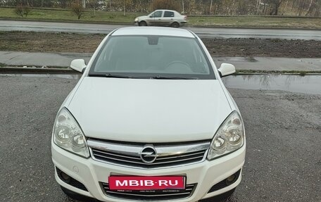 Opel Astra H, 2011 год, 679 000 рублей, 1 фотография