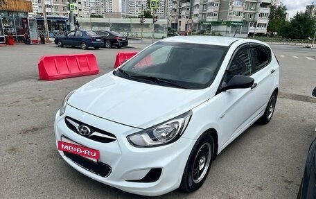 Hyundai Solaris II рестайлинг, 2014 год, 839 000 рублей, 16 фотография