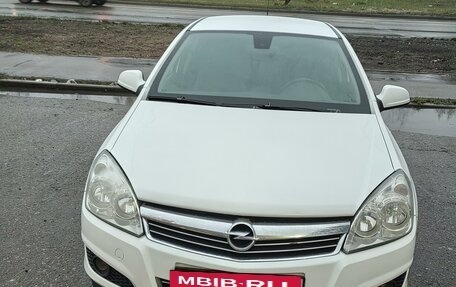 Opel Astra H, 2011 год, 679 000 рублей, 3 фотография