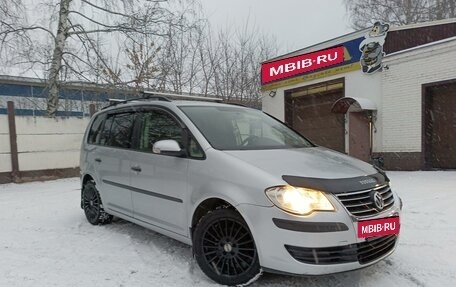 Volkswagen Touran III, 2008 год, 790 000 рублей, 4 фотография