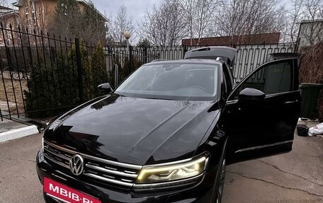 Volkswagen Tiguan II, 2019 год, 3 550 000 рублей, 27 фотография