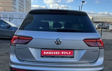 Volkswagen Tiguan II, 2018 год, 2 300 000 рублей, 5 фотография