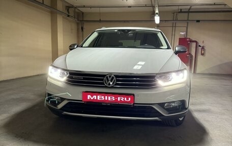 Volkswagen Passat B8 рестайлинг, 2018 год, 2 950 000 рублей, 2 фотография