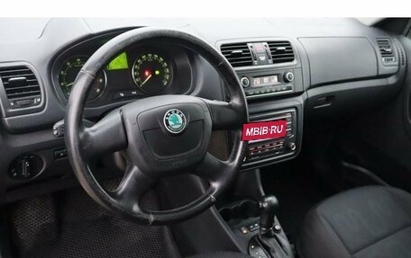 Skoda Fabia II, 2010 год, 680 000 рублей, 6 фотография