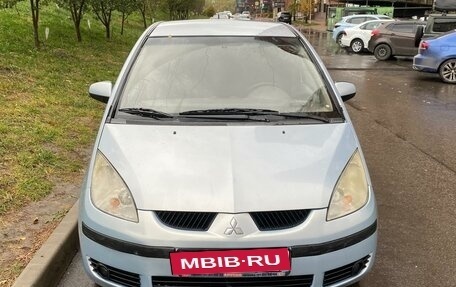 Mitsubishi Colt VI рестайлинг, 2004 год, 549 000 рублей, 2 фотография