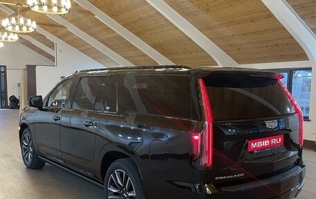 Cadillac Escalade V, 2023 год, 15 500 000 рублей, 7 фотография