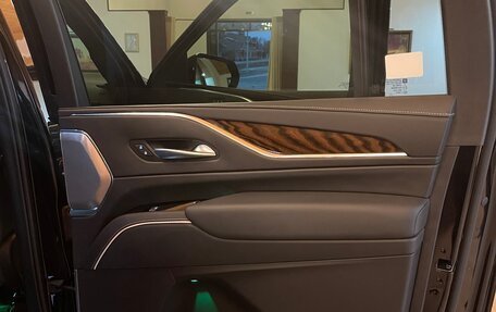 Cadillac Escalade V, 2023 год, 15 500 000 рублей, 18 фотография