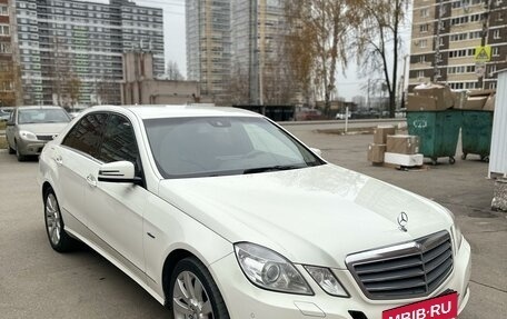 Mercedes-Benz E-Класс, 2010 год, 1 340 000 рублей, 3 фотография