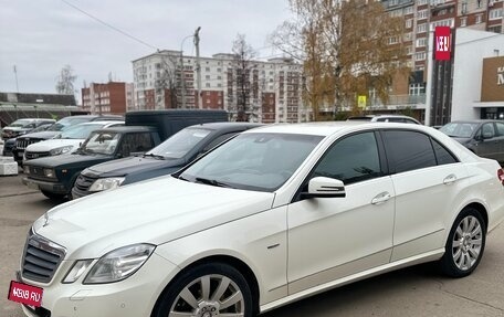 Mercedes-Benz E-Класс, 2010 год, 1 340 000 рублей, 2 фотография