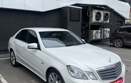 Mercedes-Benz E-Класс, 2010 год, 1 340 000 рублей, 9 фотография